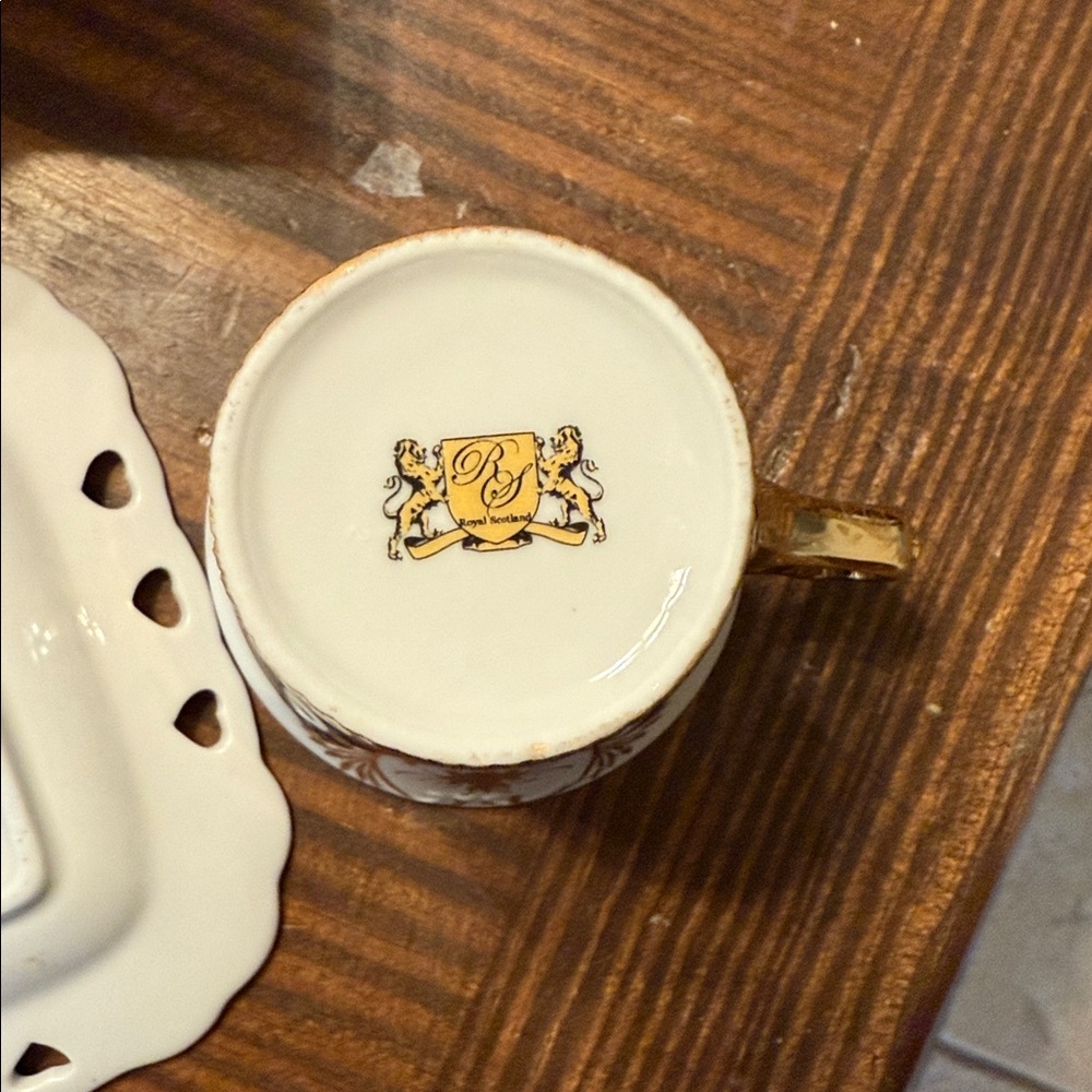 Royal Scotland cup and saucer - Picture 4 of 4